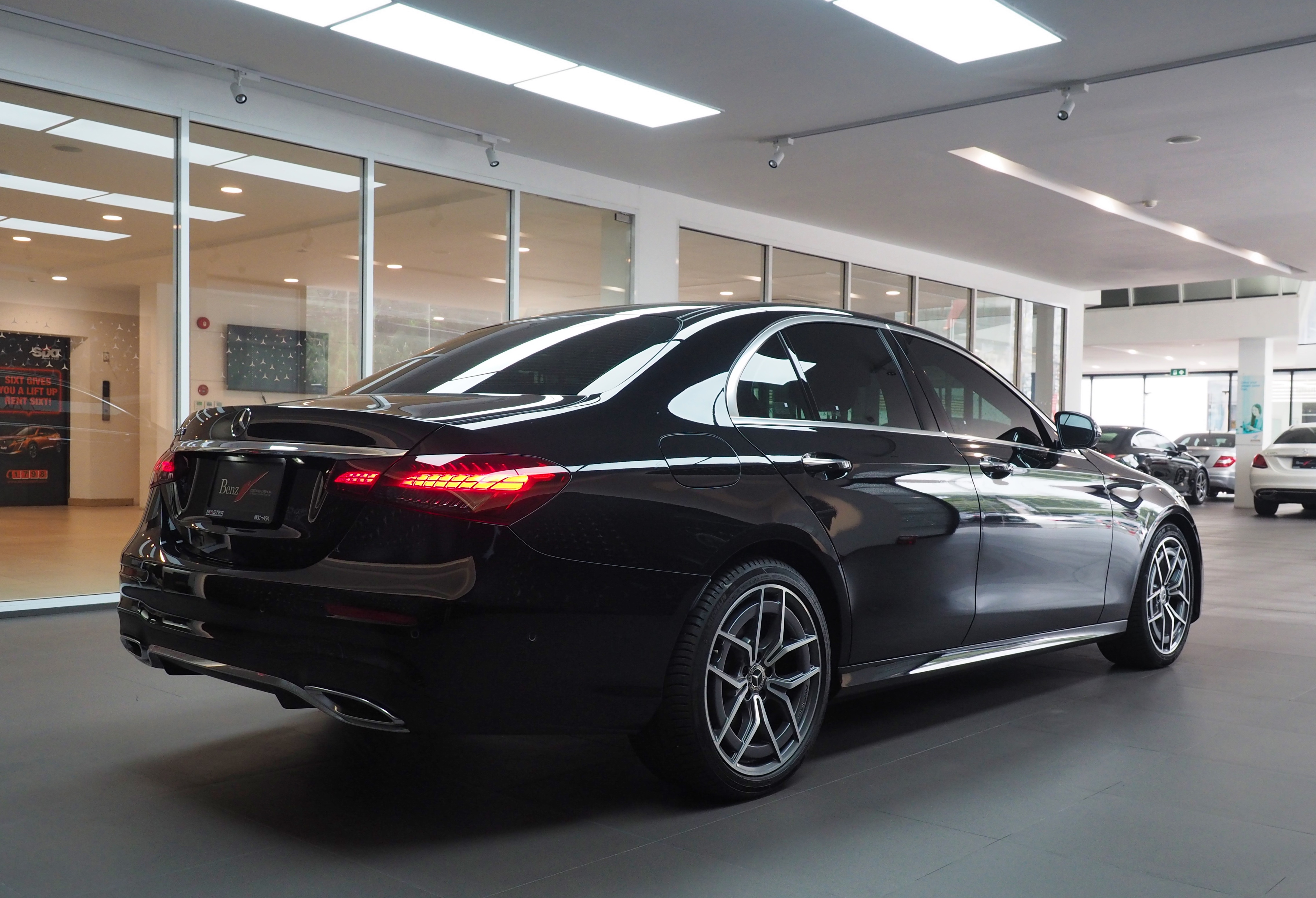 จองแล้ว E220d AMG Sport W213