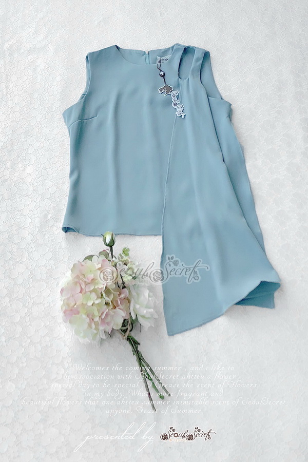 เสื้อแขนกุดสีฟ้าเนื้อผ้าเครปเรียบๆ