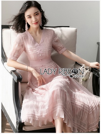 เดรสสีชมพูแขนสั้นจับสม็อคตกแต่งระบาย