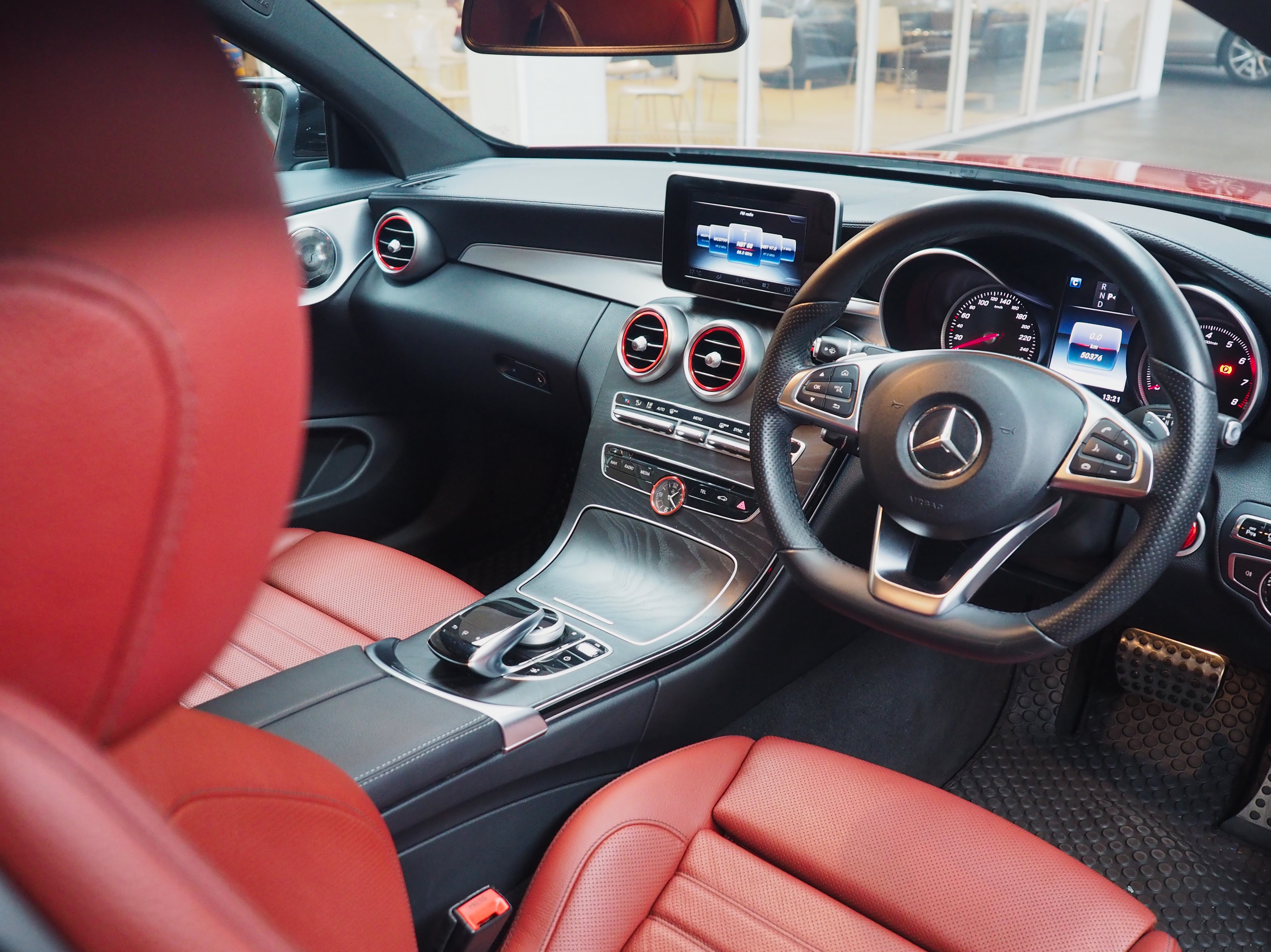 จองแล้ว C250 Coupe AMG W205