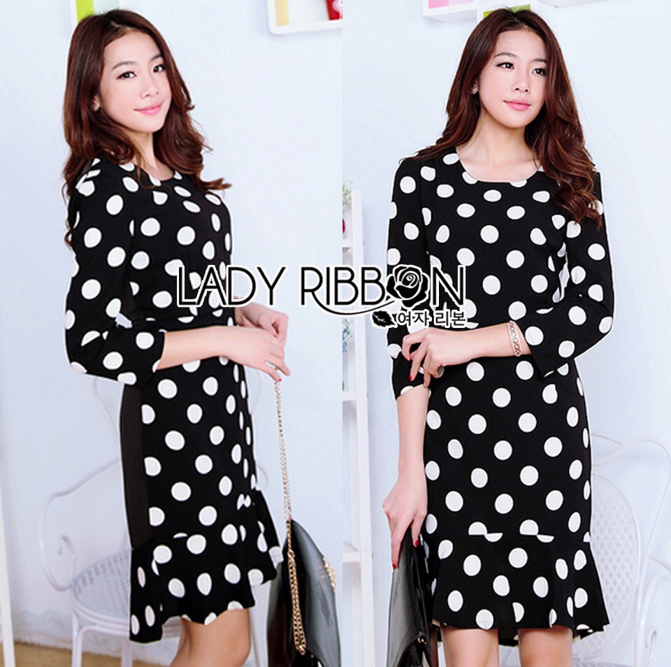 Lady Ribbon's Made Lady Paula Minimal Mermaid Polkadot Dress เสื้อผ้าเดรสพิมพ์ลายจุดขาวดําสุดเก๋ พร้อมส่ง