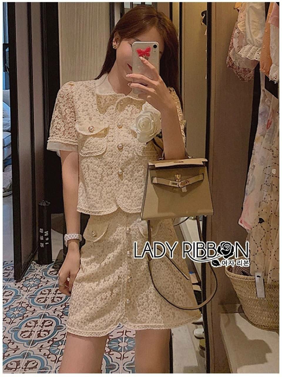เซ็ทเสื้อและกระโปรงผ้าลูกไม้สีครีม