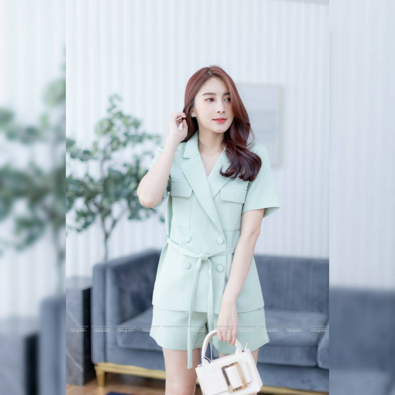 เสื้อคอปกกระดุมหน้าสีเขียว