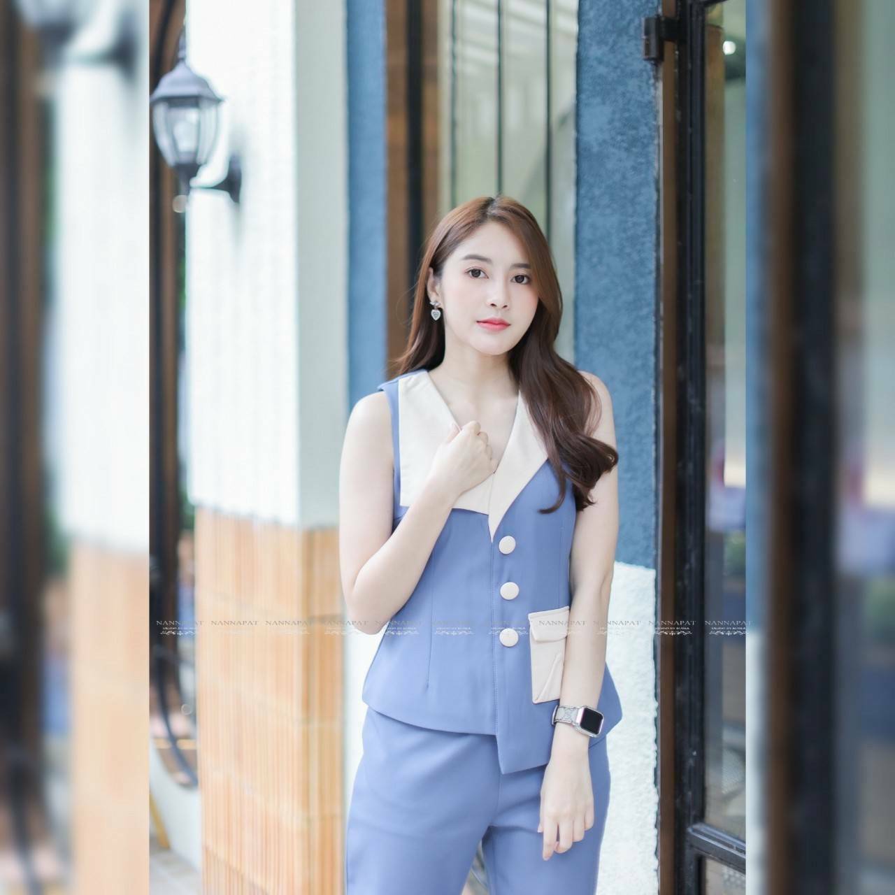 เสื้อแขนกุด คอปก กระดุมหน้า