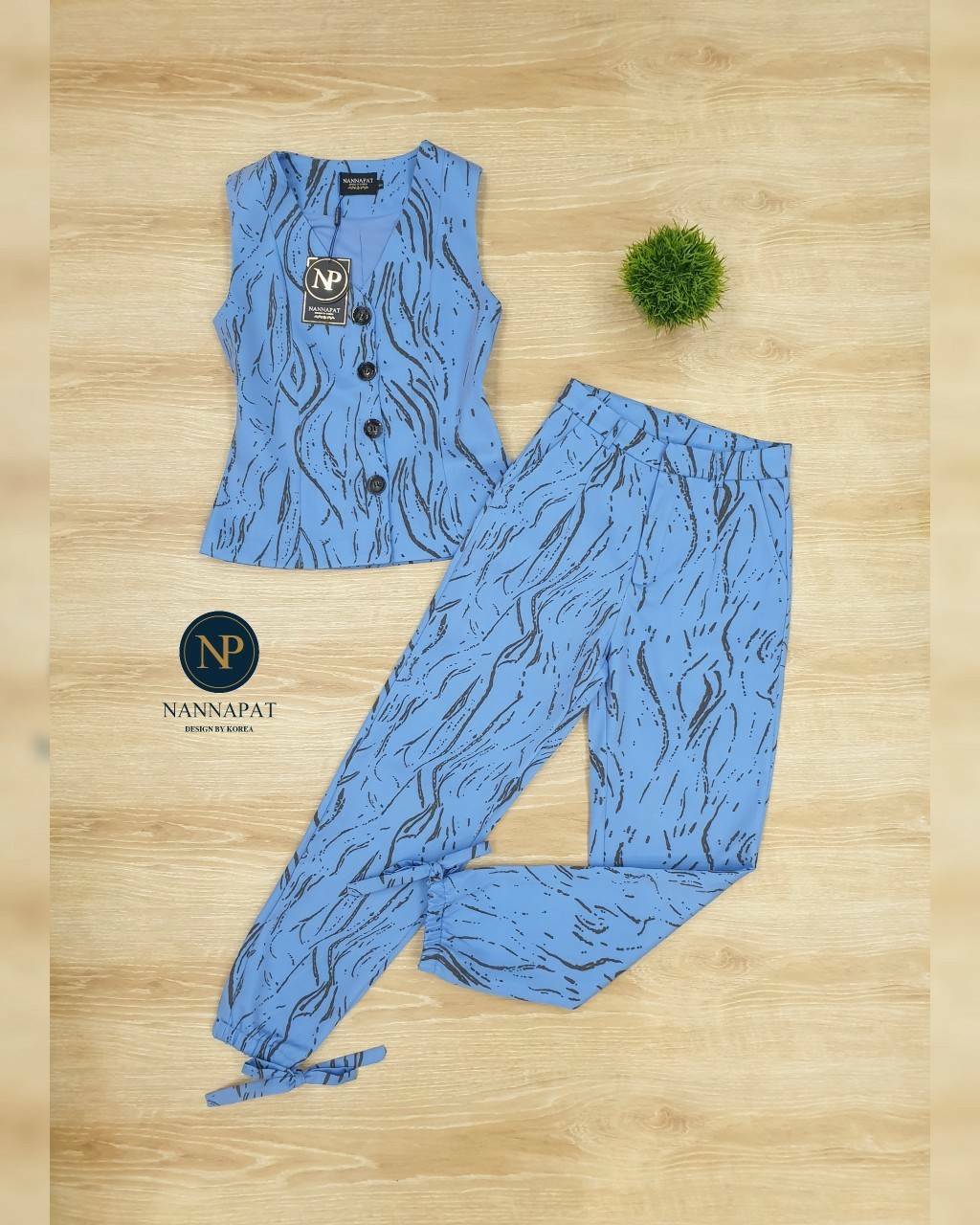 เสื้อกระดุมหน้า กางเกงมีกระเป๋าข้าง