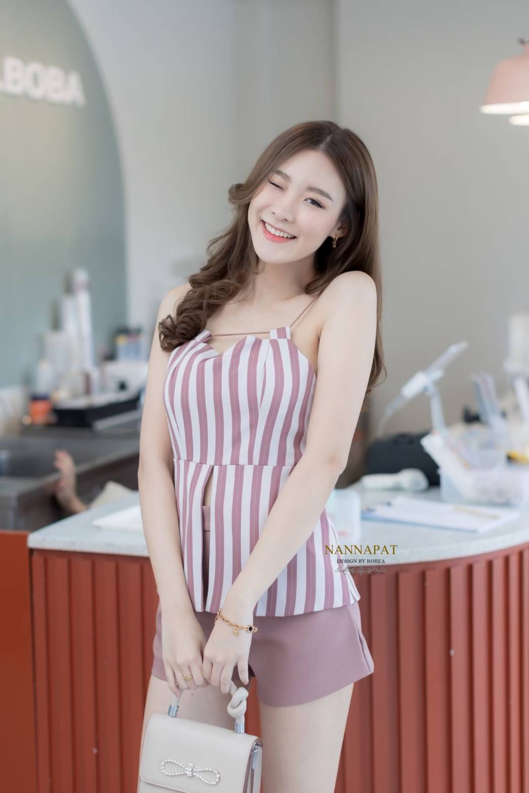เสื้อสายเดี่ยวซิปหลัง ผ้าทอลาย