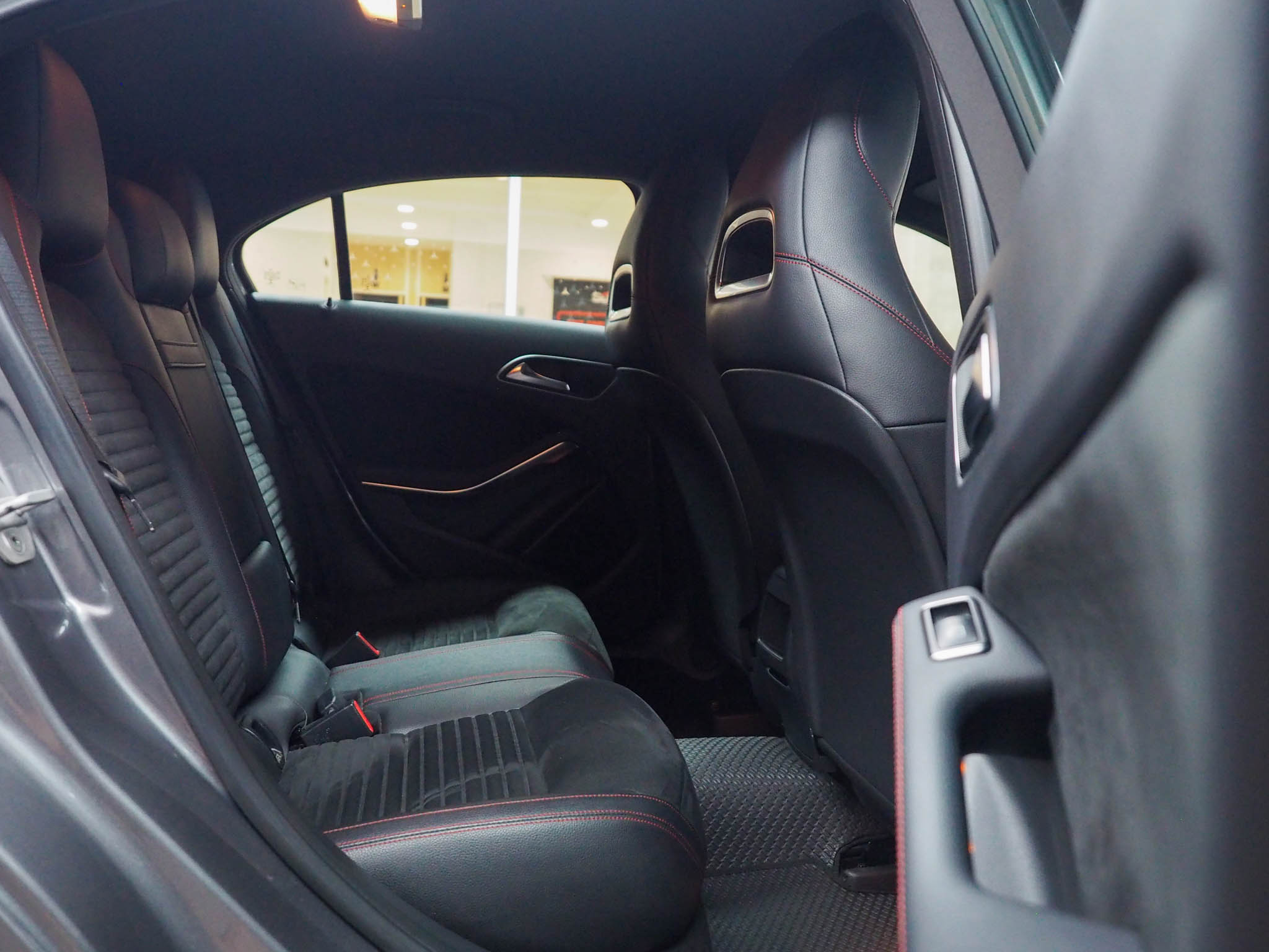 จองแล้ว A180 AMG Sport W176