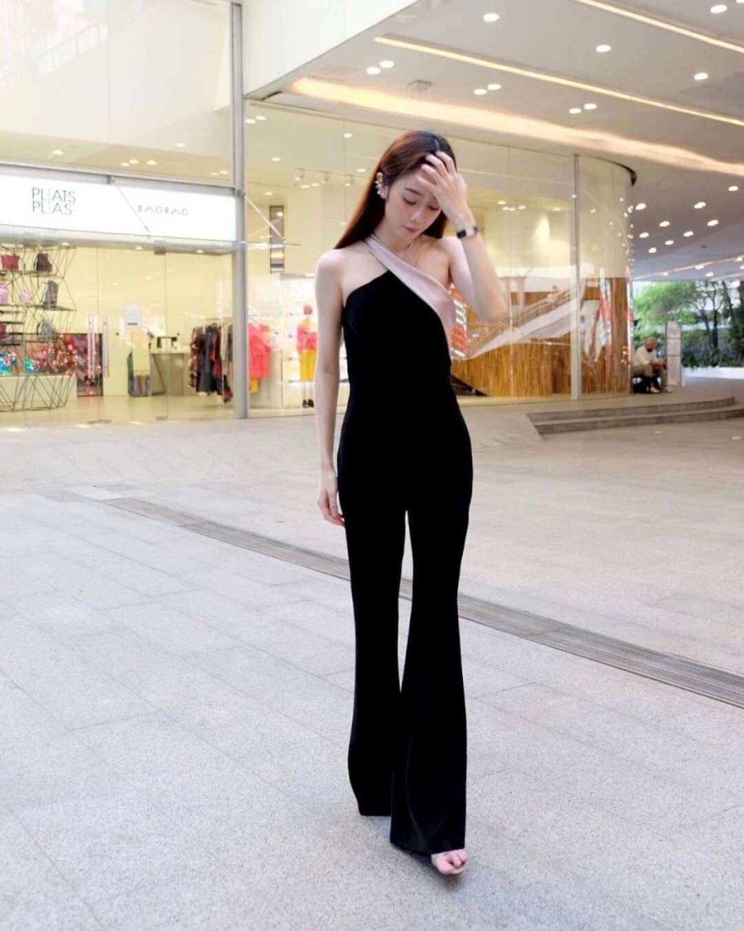 จั้มสูทขายาว ใส่แบบคล้องคอ