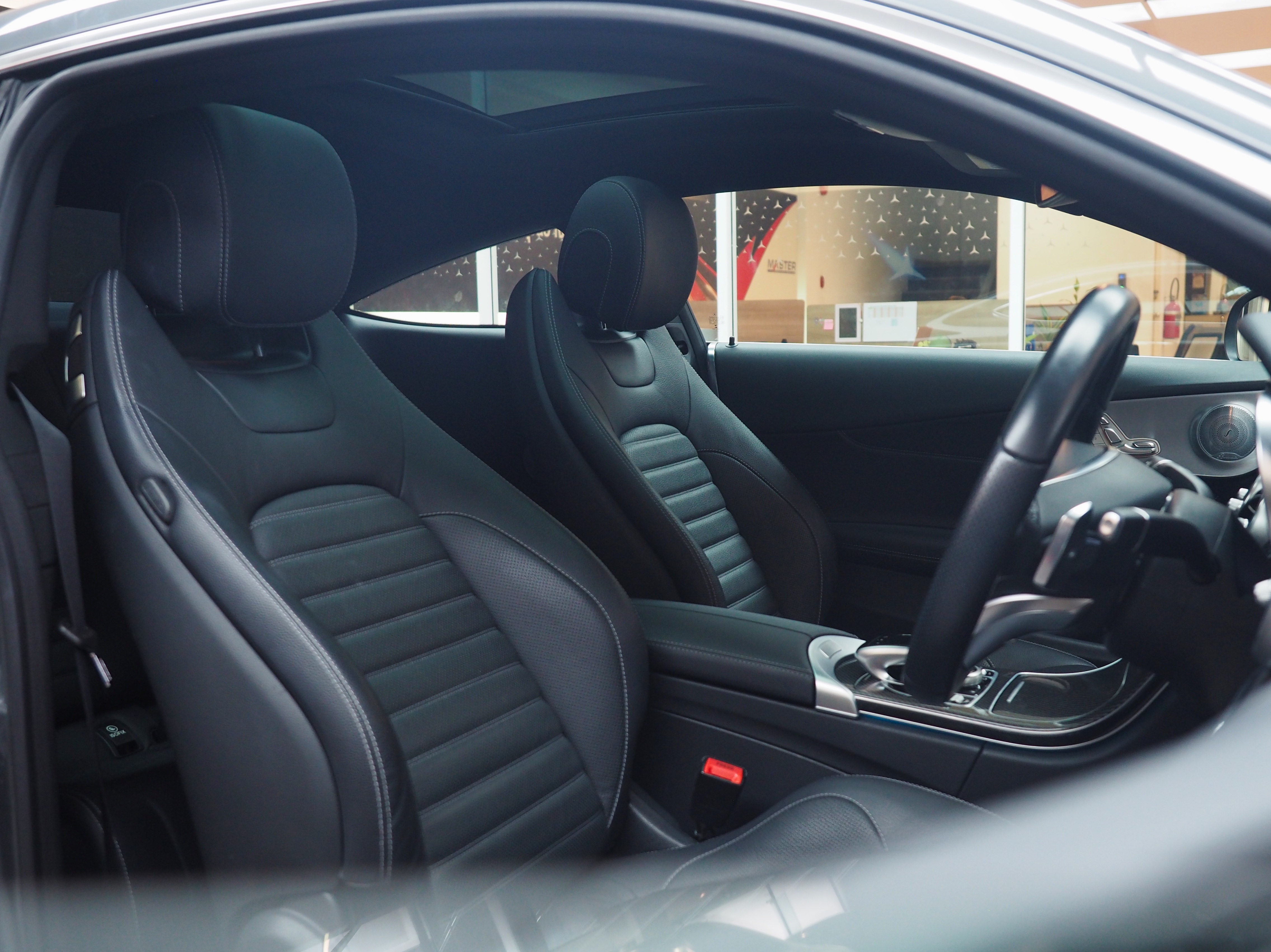 จองแล้ว C250 Coupe AMG W205