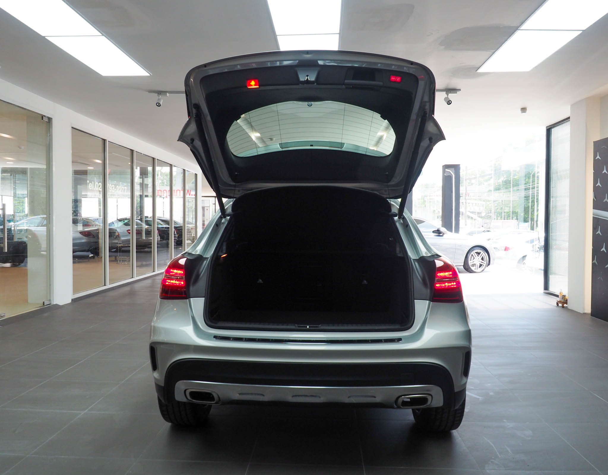 จองแล้ว GLA250 AMG Dynamic W156