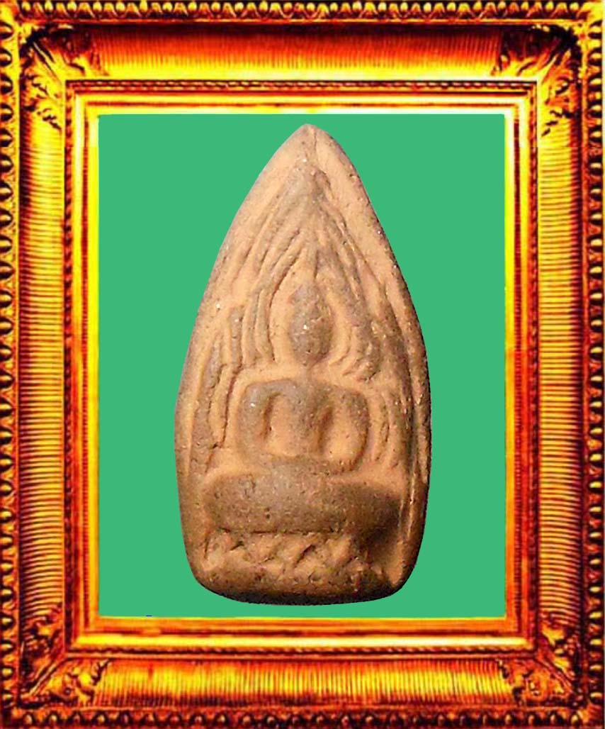 พระเนื้อดินกรุวัดกลางทุ่งอยุธยา องค์ที่ 5
