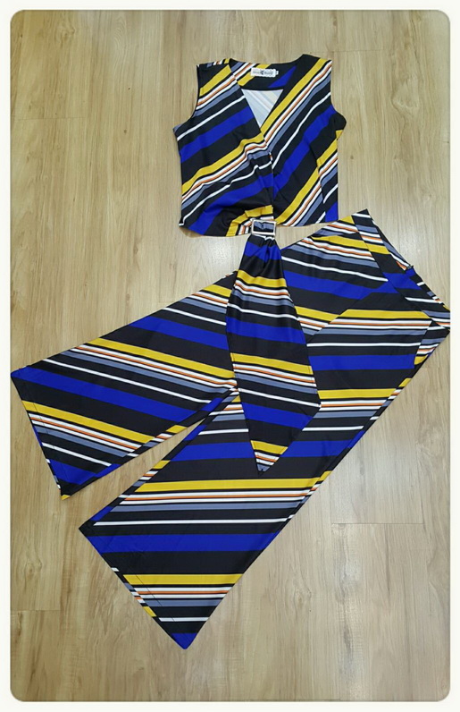 ผ้าดี พิมพ์ลายริ้วขวางสีน้ำเงินทั้งชุด ลายพิมพ์สวยเก๋