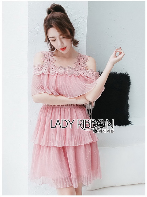 เดรสผ้าชีฟองจับพลีตตกแต่งลูกไม้