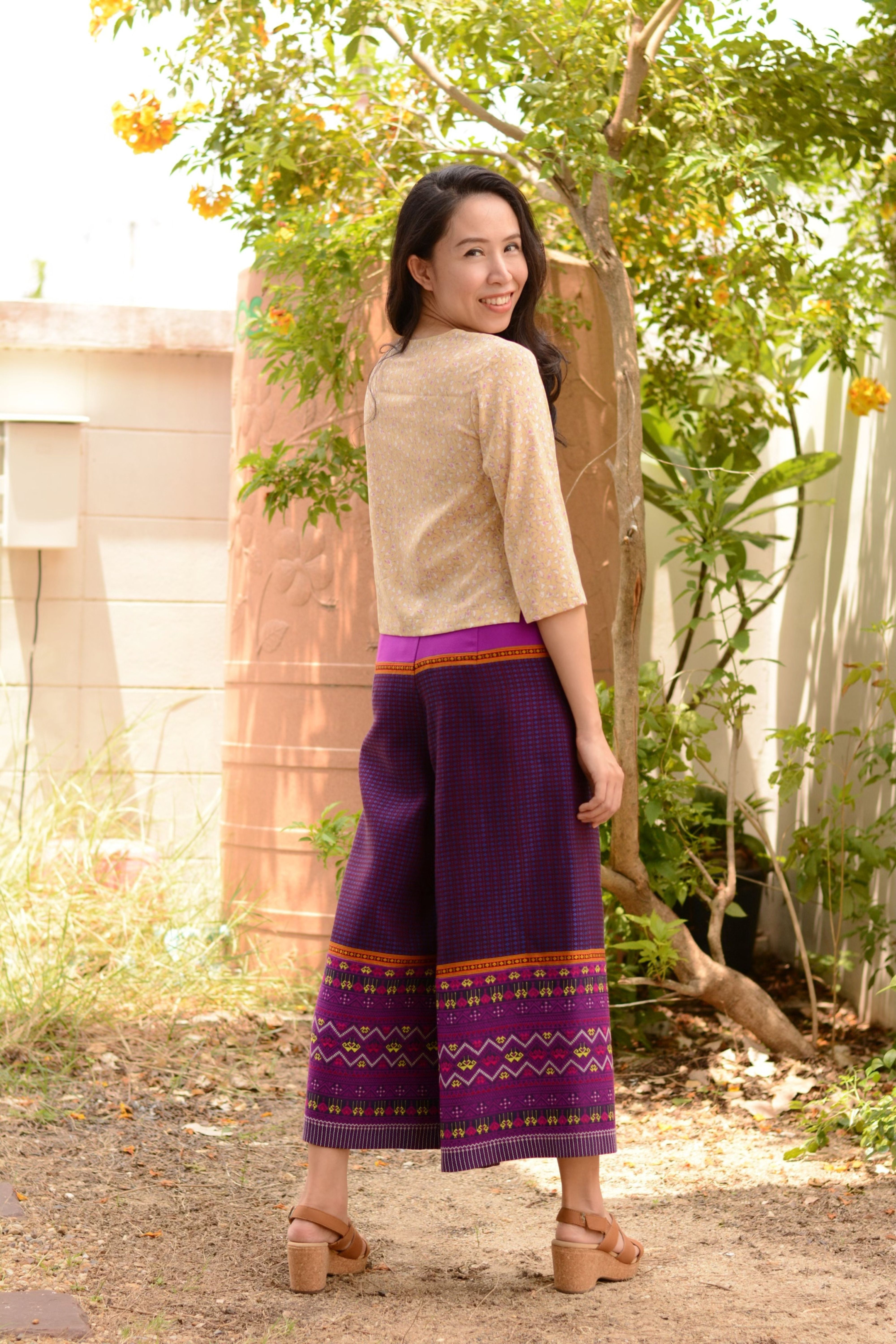 เสื้อลายดอก