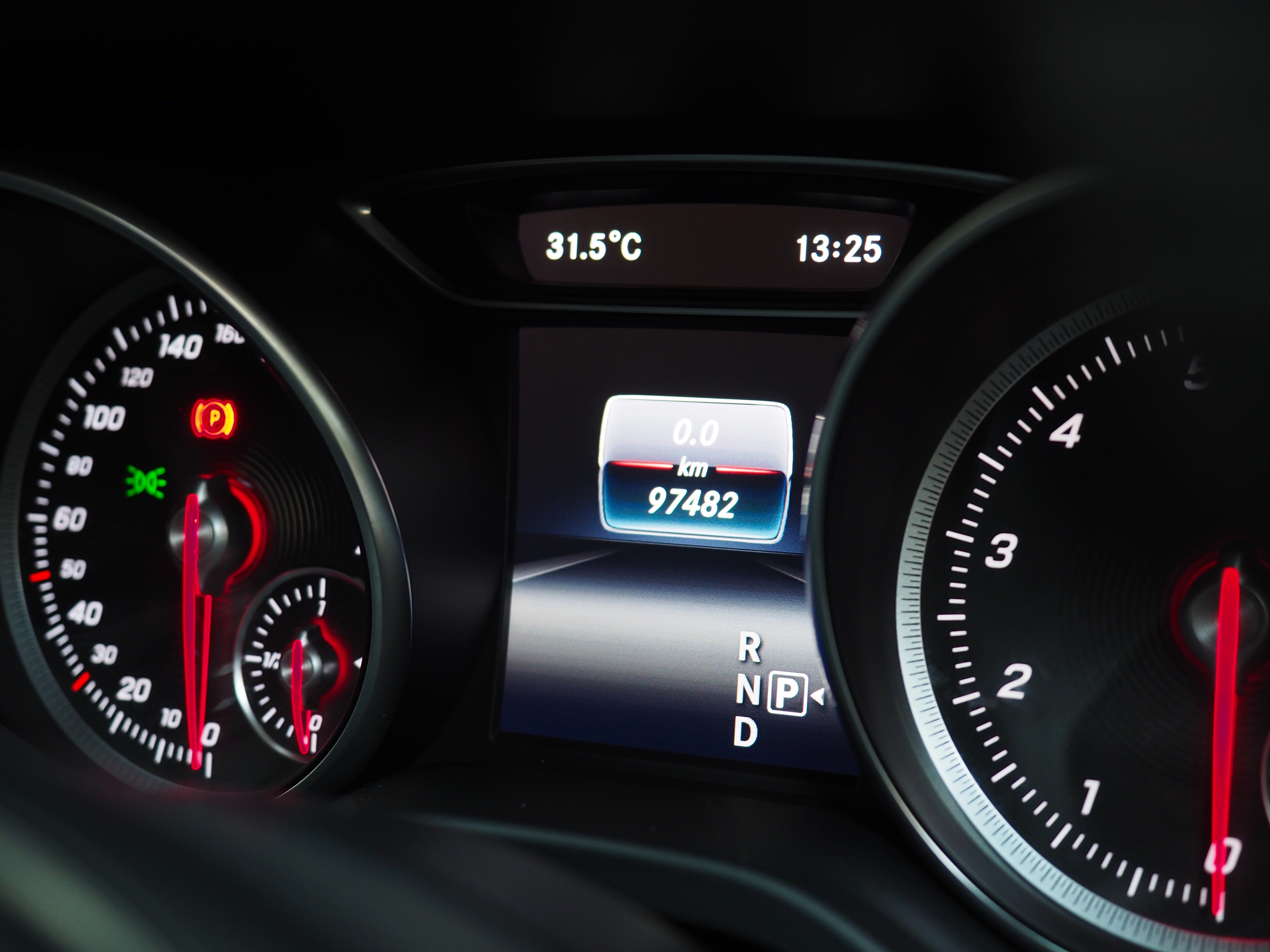 จองแล้ว GLA200 Urban W156