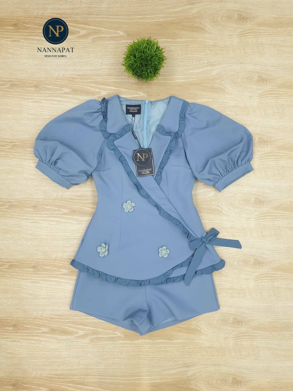 เสื้อซิปหลังแขนตุ๊กตาแต่งดอกไม้