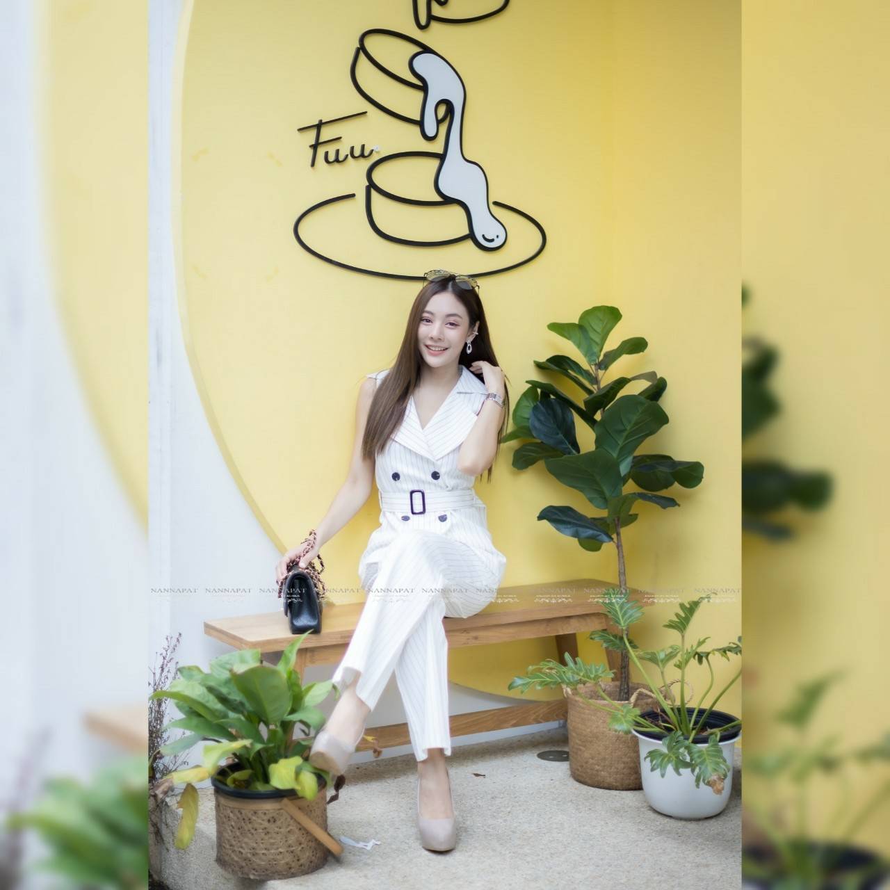 เสื้อคอปกกระดุมหน้ามีเข็มขัด