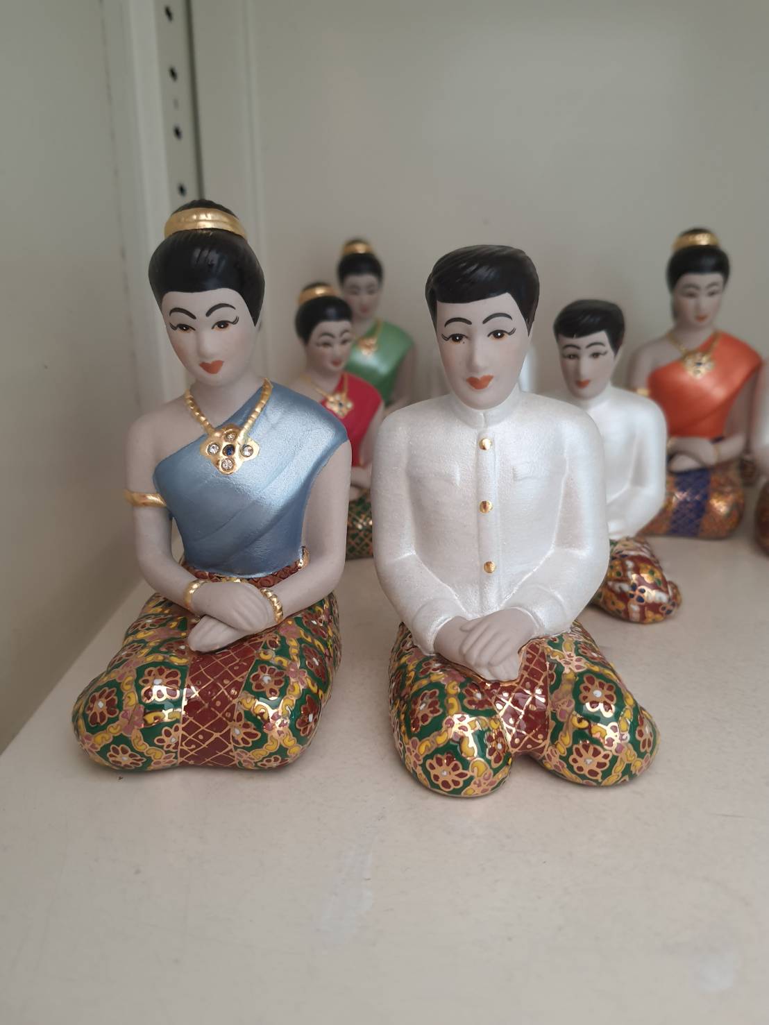 ตุีกตาบ่าวรับใช้บริวารชายหญิง