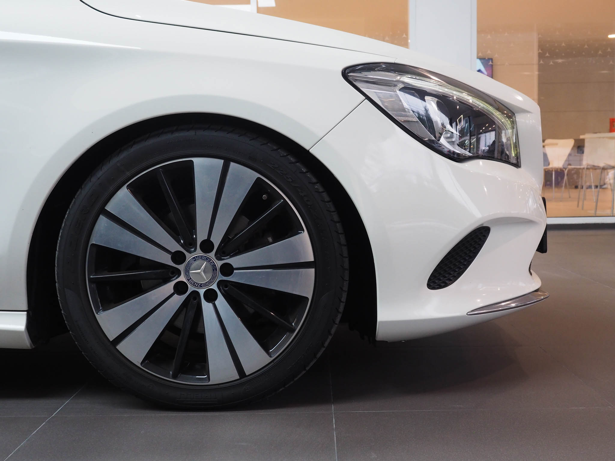 จองแล้ว CLA200 Urban W117