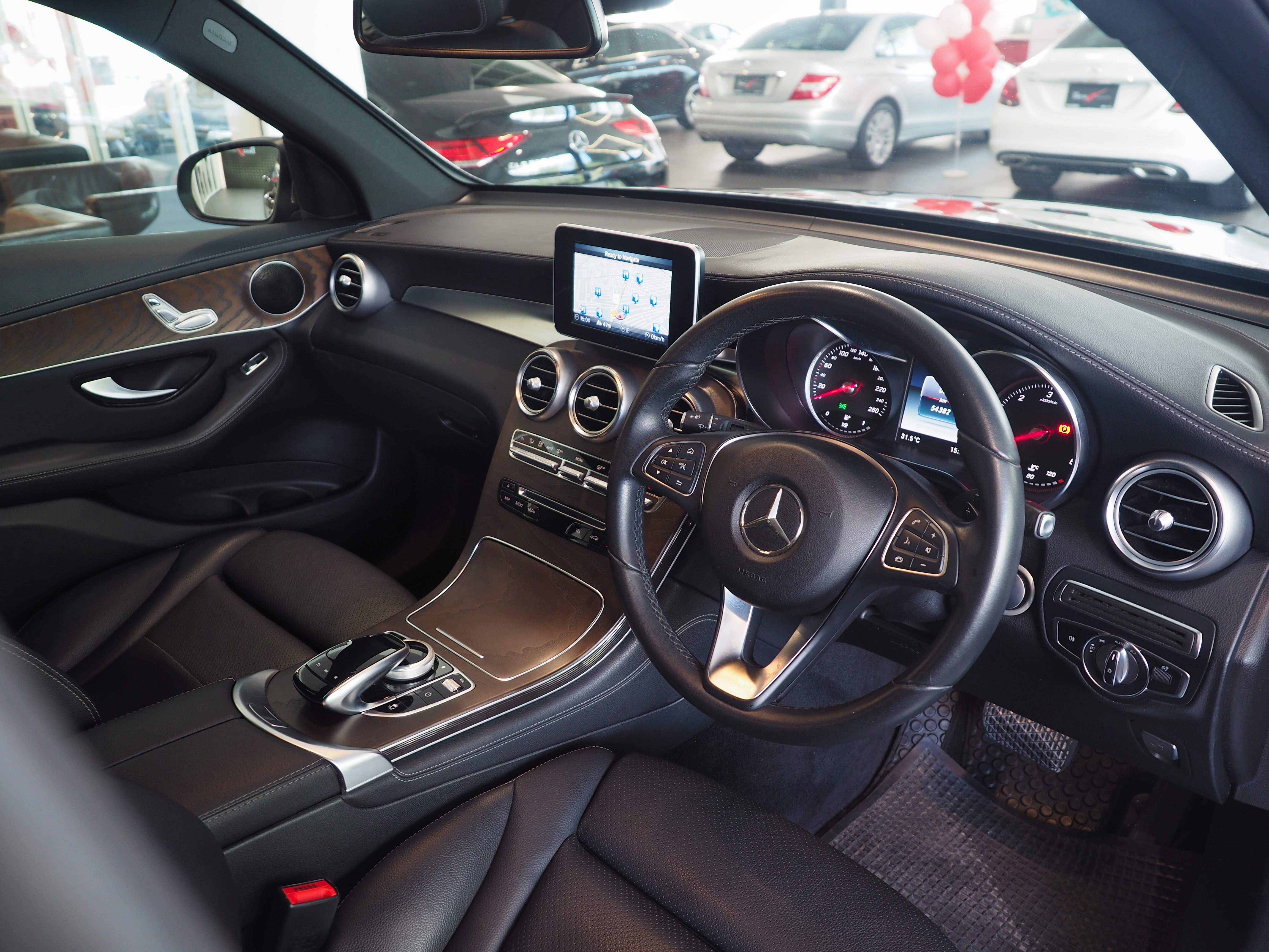 จองแล้ว GLC250d Off Road 4MATIC W253