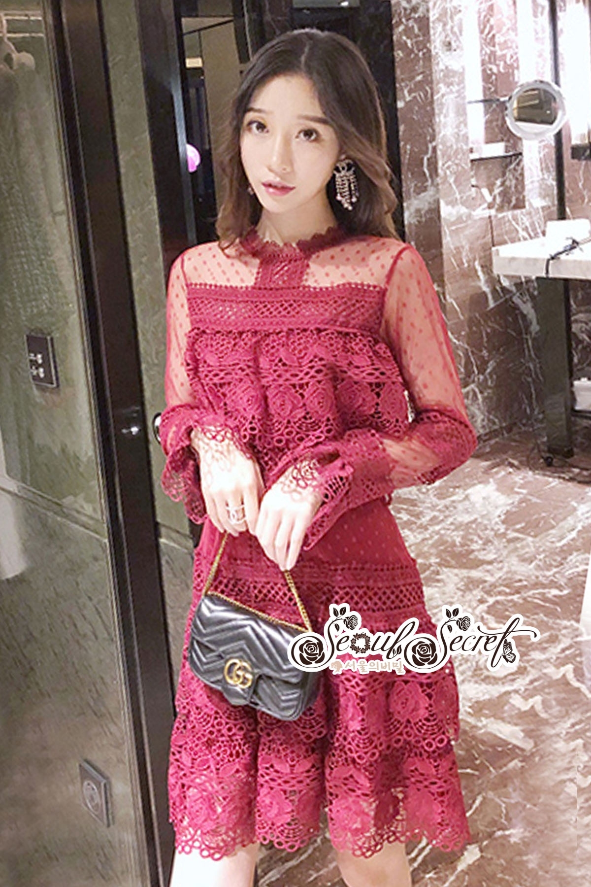 เดรส Style Korea เดรสโทนสีไวน์แดงสทรงคอกลมกุ๊นขอบลูกไม้