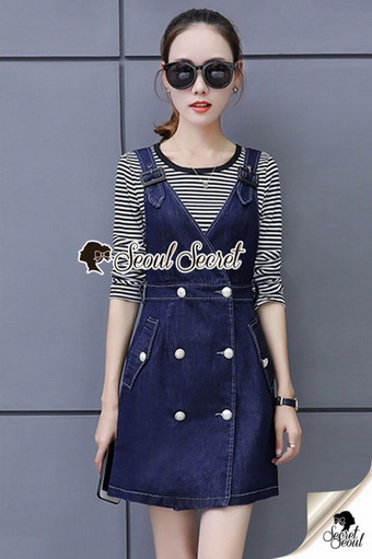 เสื้อลายริ้วสีกรม + เอี๊ยมสียีนส์