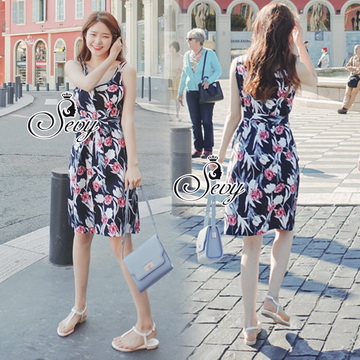 Lady Ribbon ออนไลน์ เสื้อผ้าออนไลน์ พร้อมส่งของแท้ SV05130716 🎉Sevy Printed Flora Hollow Shoulder Straps Sleeveless Mini Dress