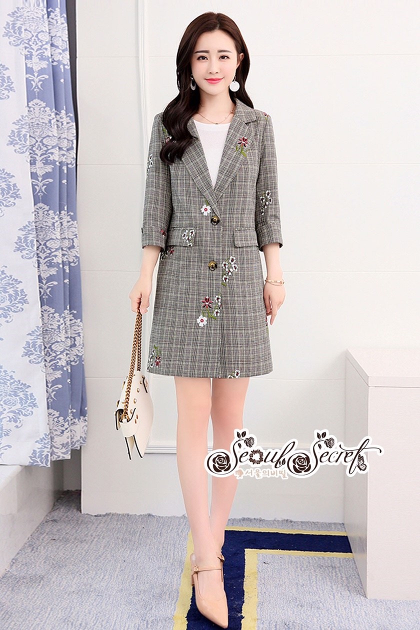 เสื้อสูทลุคสาวไฮคลาส เรียบหรูสวยเก๋ทอลายสก็อต