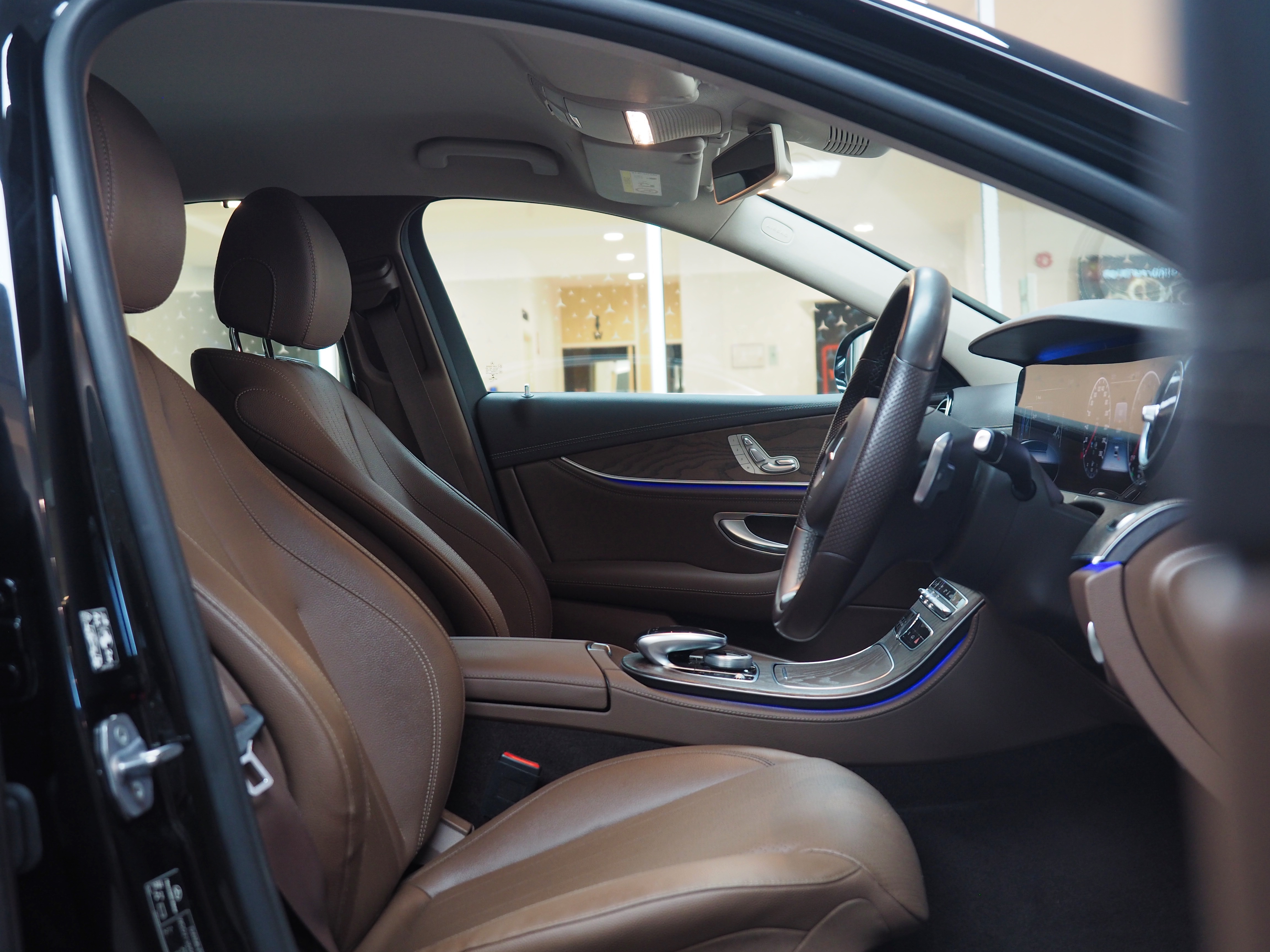 จองแล้ว E350e Exclusive Plug In Hybrid W213