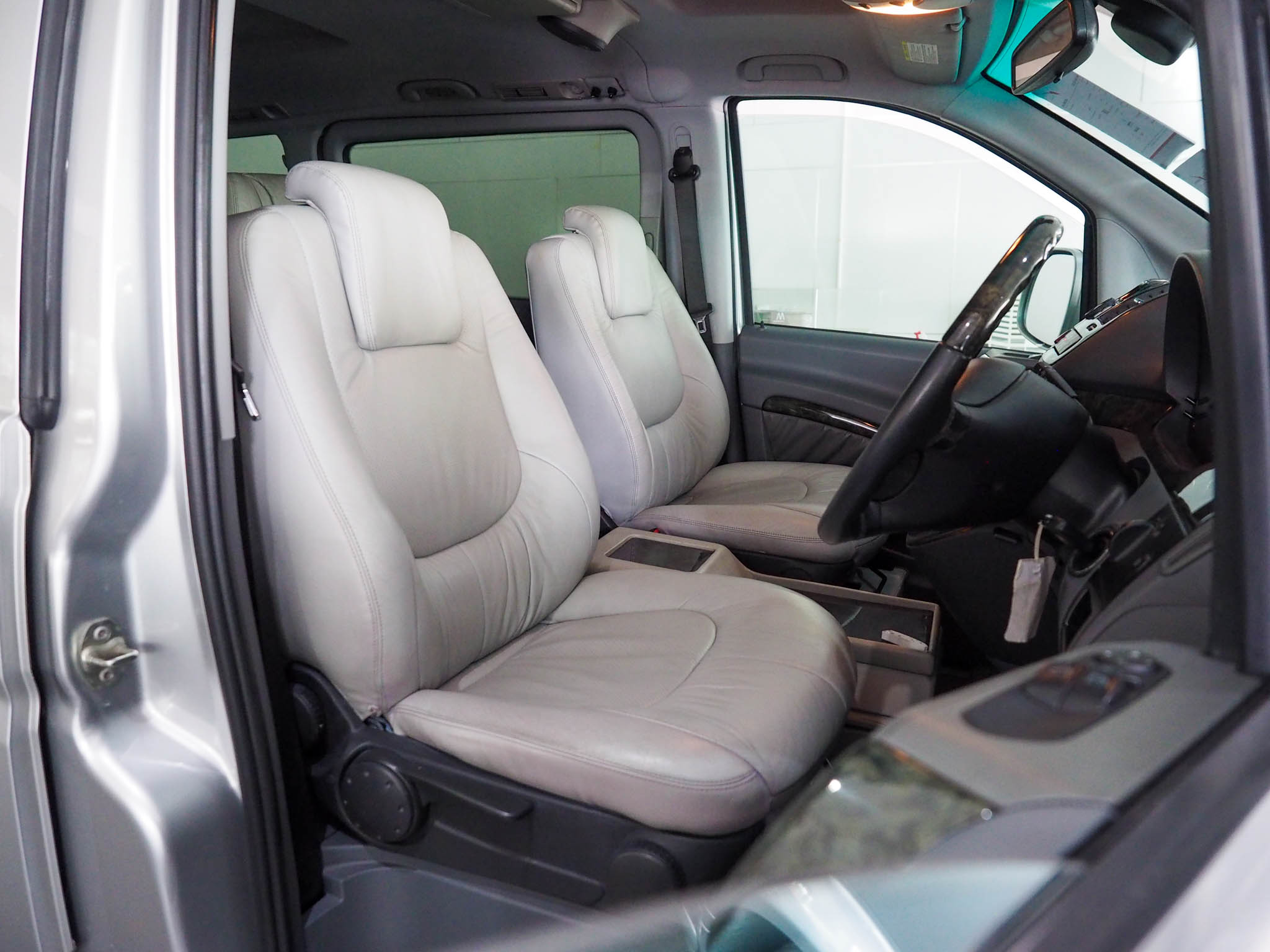 จองแล้ว VITO 115 CDI W639