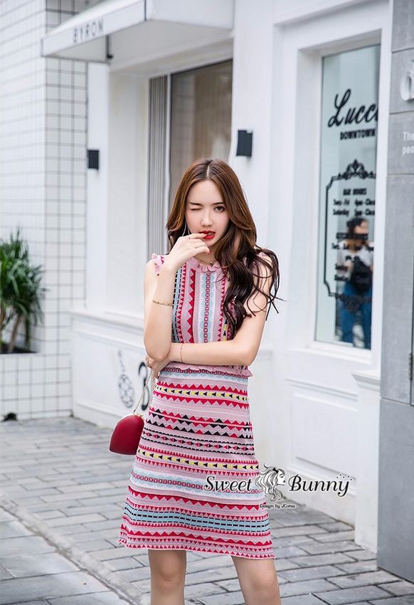 ชุดเดรสไหมพรมเกาหลีผ้าไหมทอลายน่ารักๆ สีชมพู