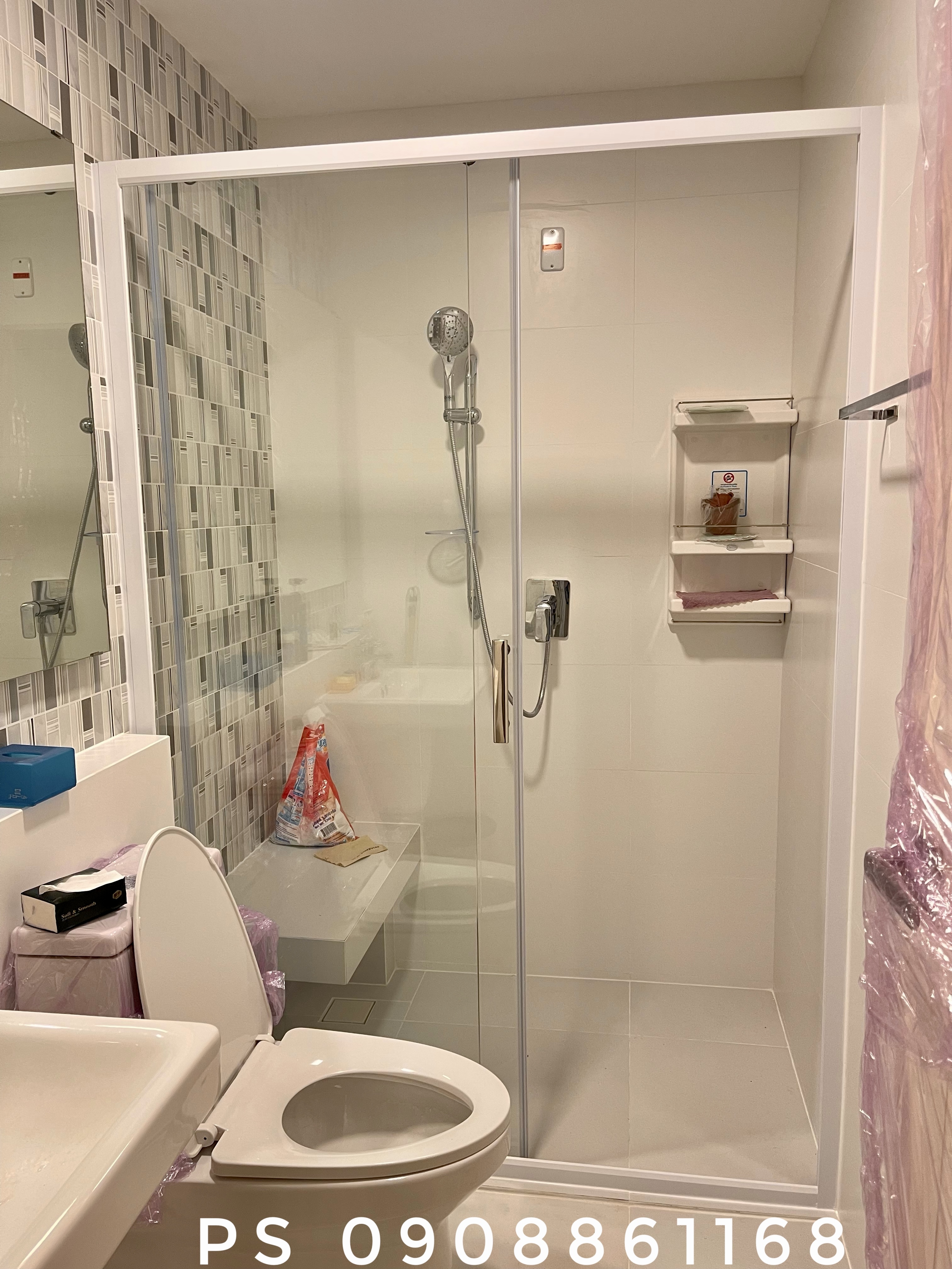 กั้นแบ่งส่วนเปียกแห้งในห้องน้ำด้วยกระจกนิรภัยแบบเลื่อนอลูมิเนียมสีขาวกระจกใส