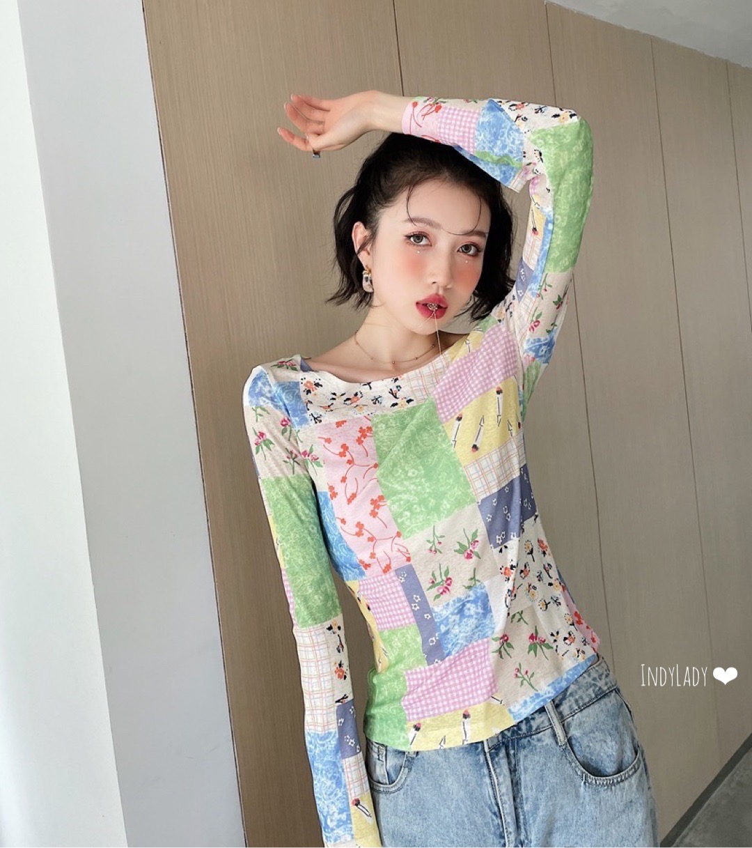 เสื้อคอปาด แขนยาว พิมพ์ลาย