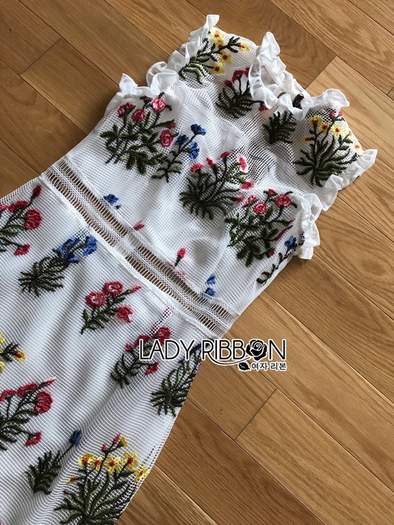 Dress เดรสผ้าลายตารางปักลายดอกไม้