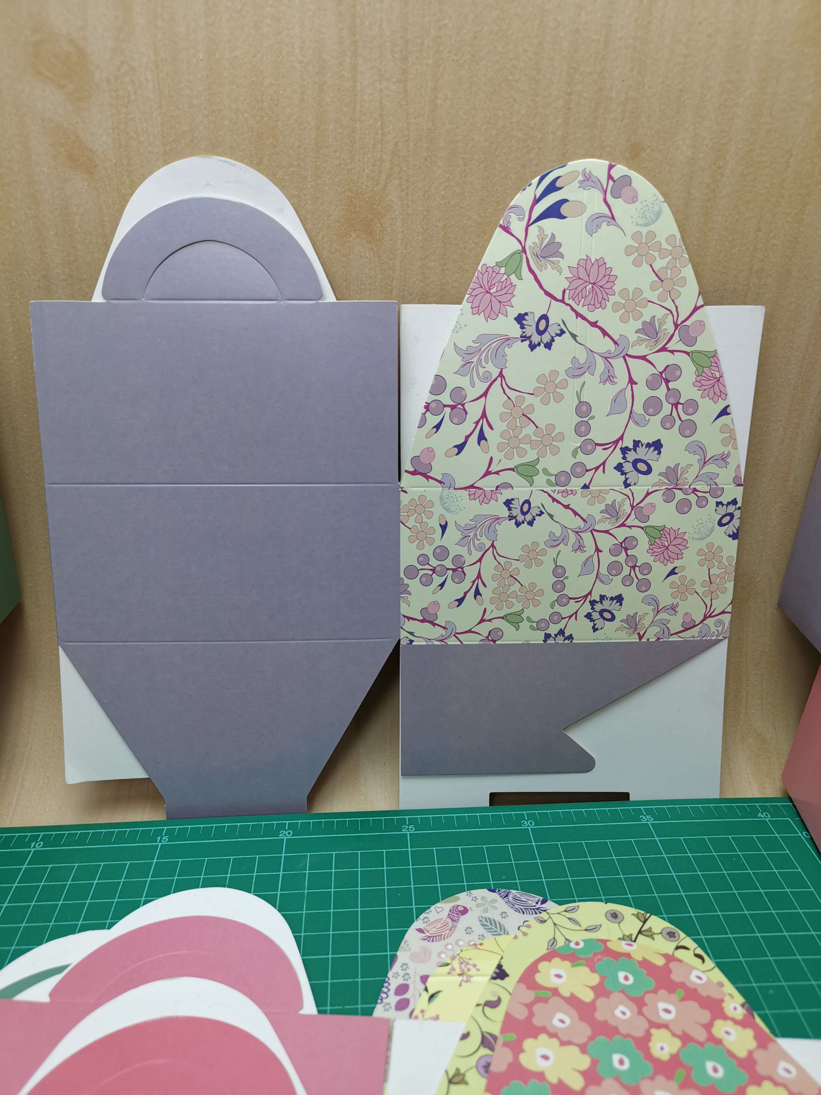 🇹🇭ส่งทุกวัน กล่องกระดาษ 14×14×6.5cm. 10ใบ/แพ็ค/1ลาย กระดาษพิมพ์ลาย