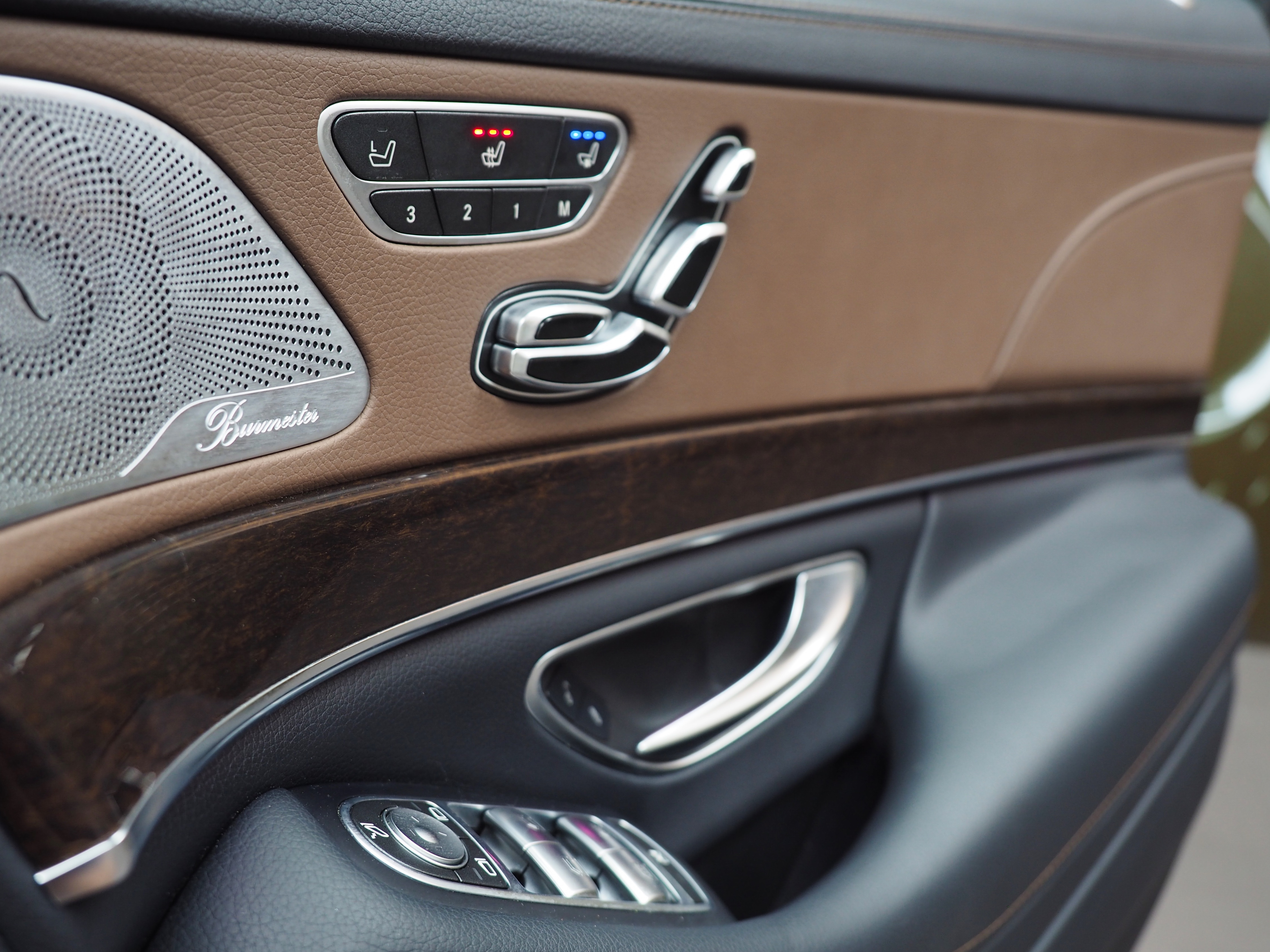 จองแล้ว S500e Exclusive Plug in Hybrid W222