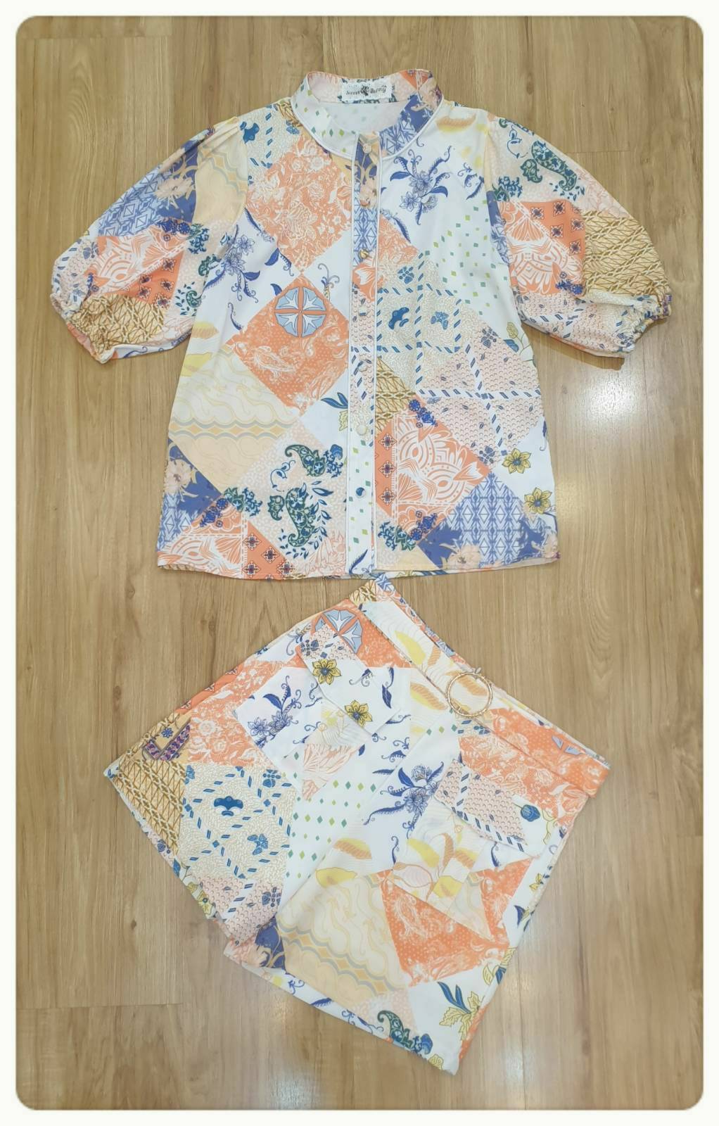 เซ็ตเสื้อคอกลมกระดุมหน้าแขนพอง