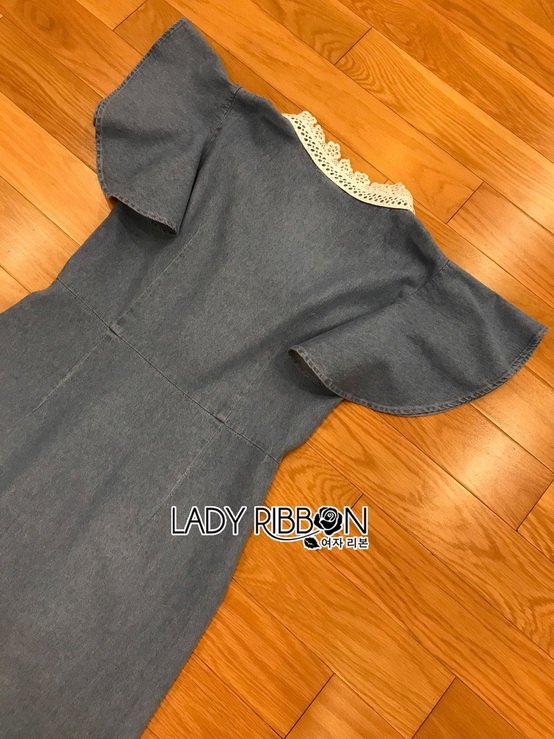 เดรสผ้าเดนิมเนื้อนิ่มตกแต่งลูกไม้สีขาว