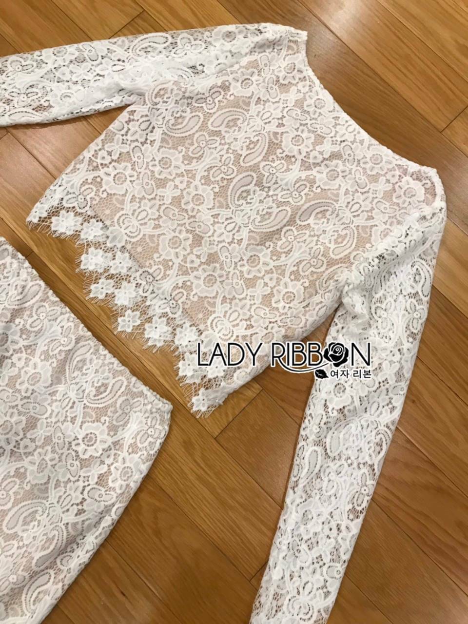 เซ็ตเสื้อแขนยาวและกระโปรงผ้าลูกไม้สุดหรู