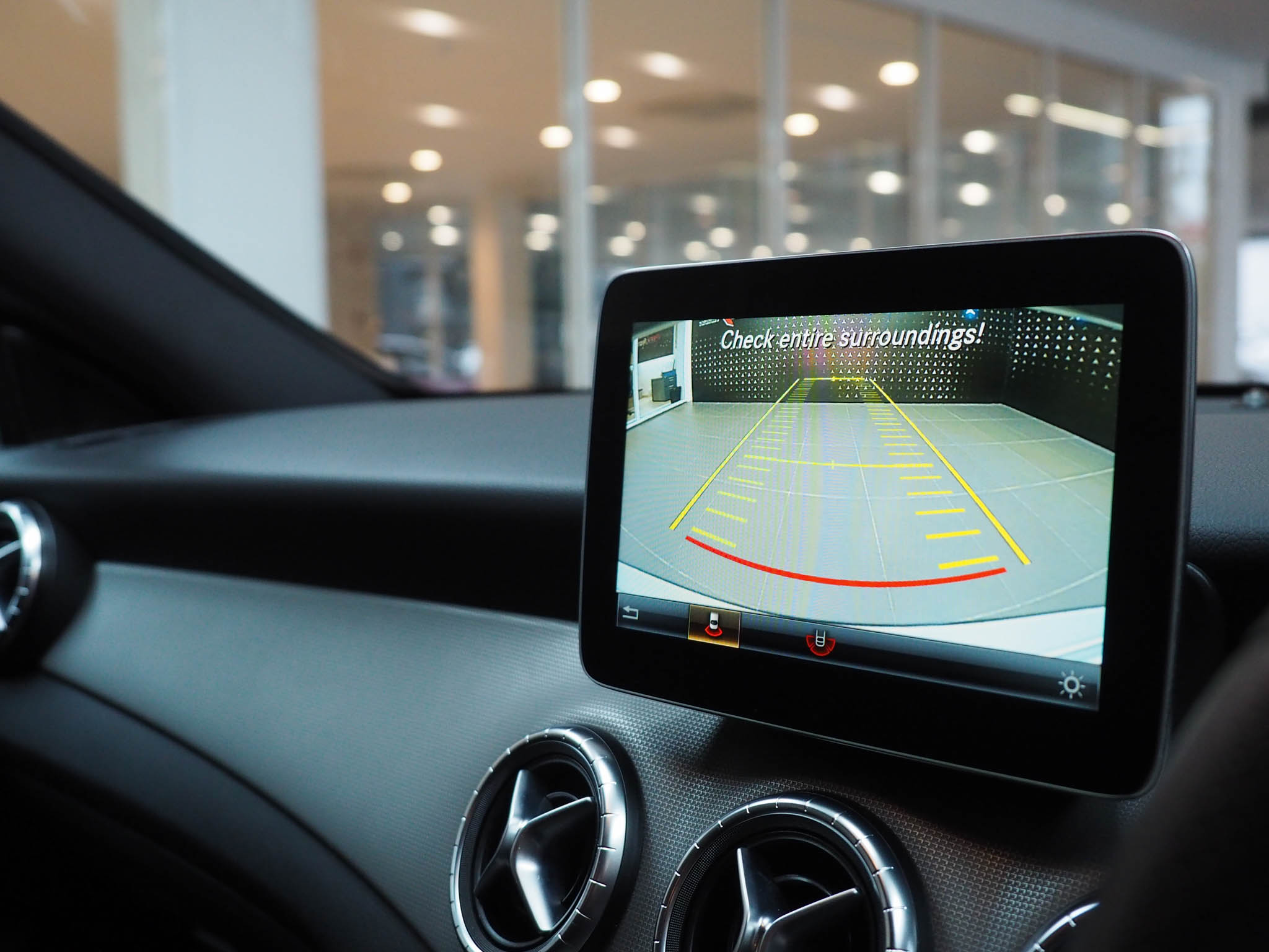 จองแล้ว CLA200 Urban W117