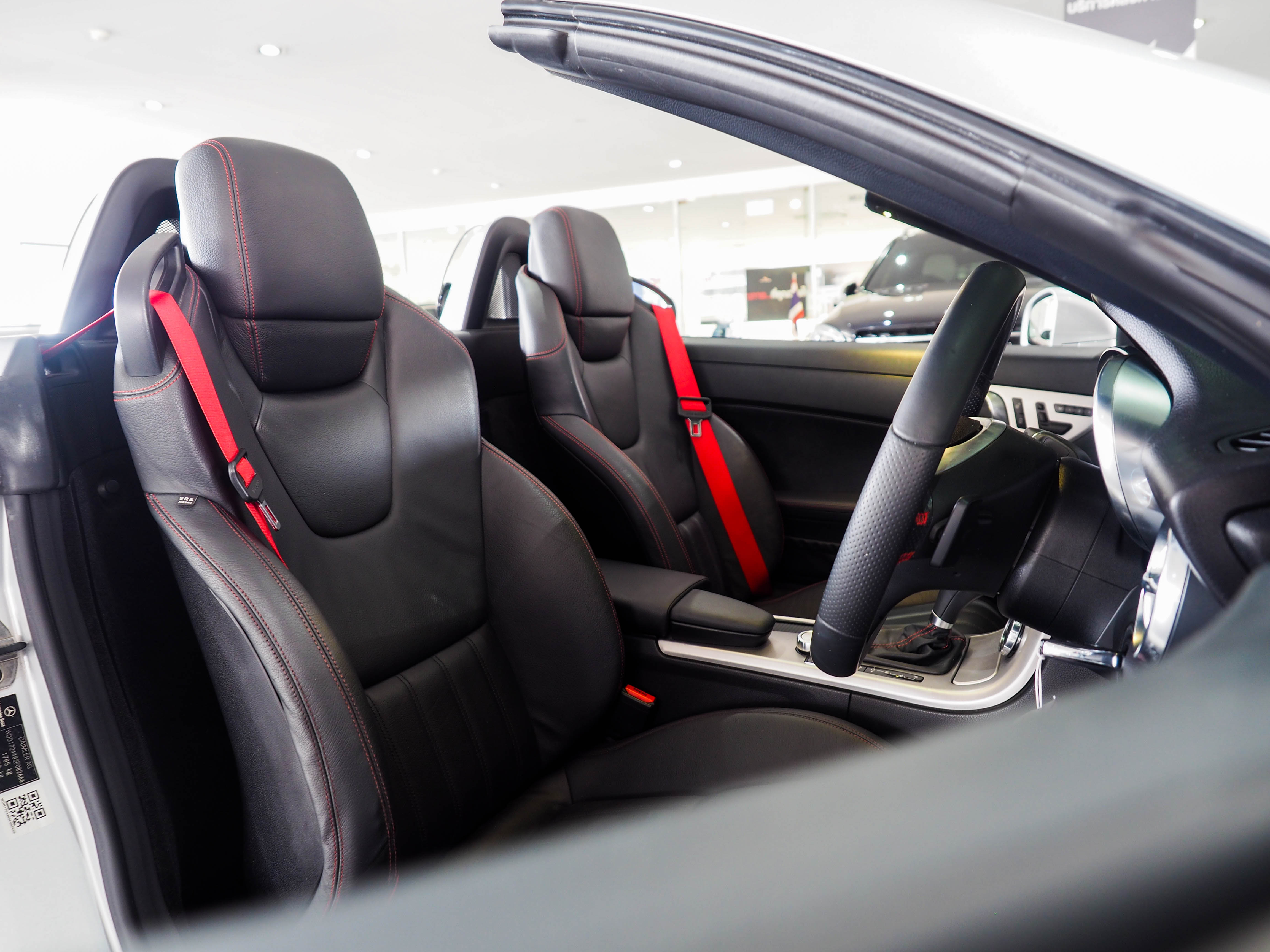 จองแล้ว SLK200 R172