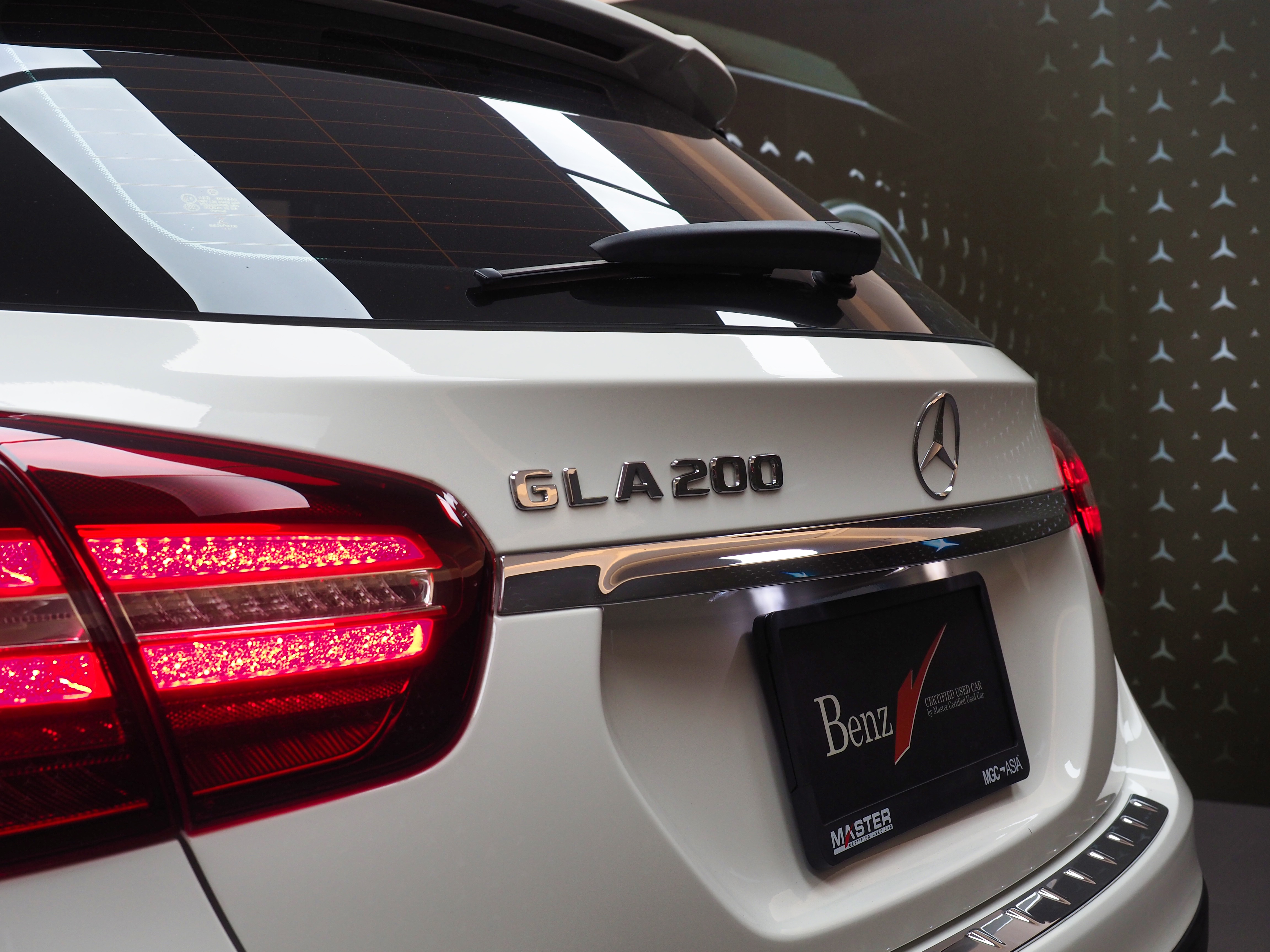 จองแล้ว GLA200 Urban W156