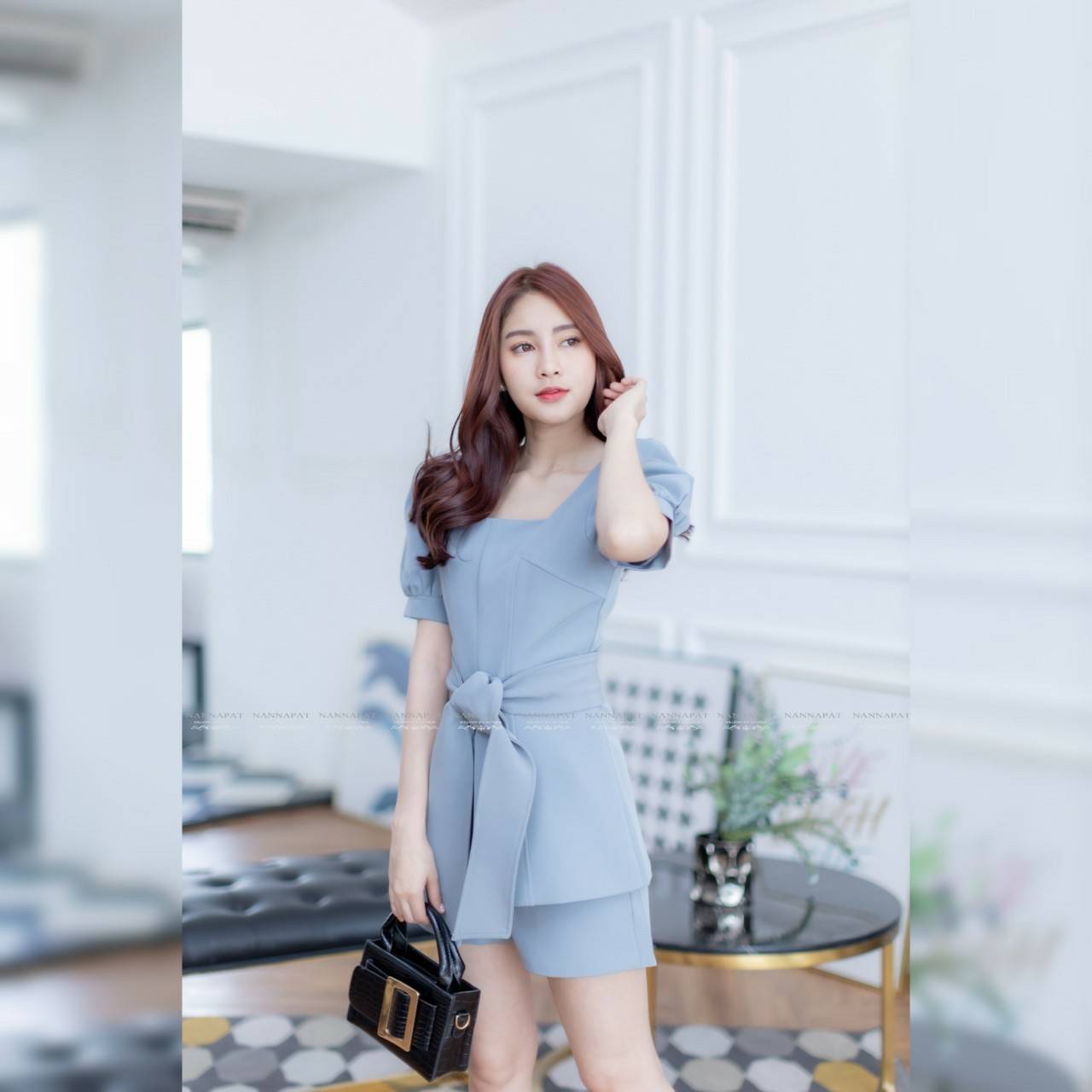 ตัวเสื้อซิปหลัง แต่งซิปหน้ารูด