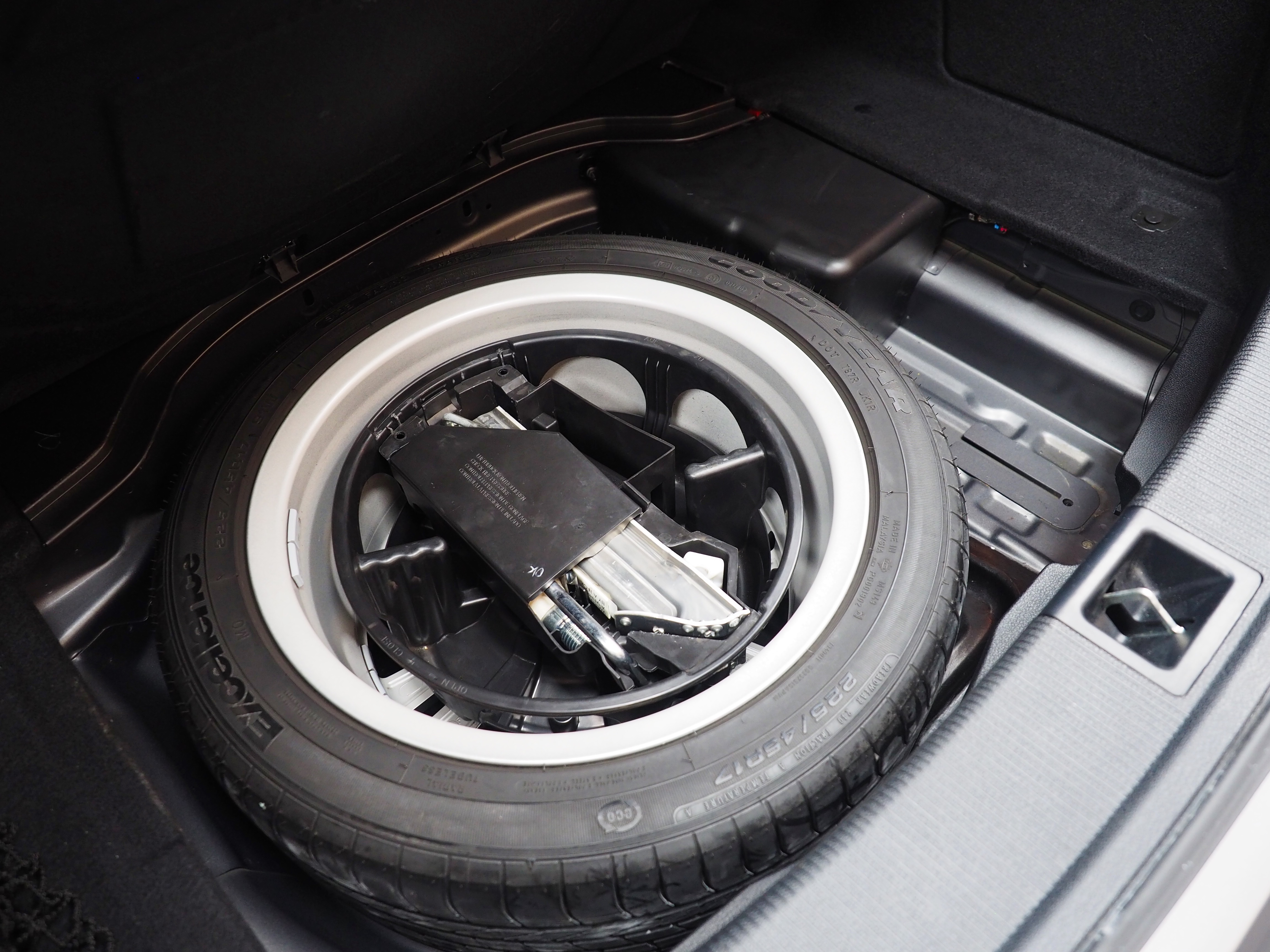 จองแล้ว C200 CGI W204