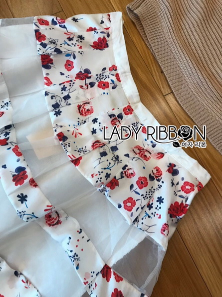 เซ็ตเสื้อไหมพรมโทนสีนู้ด มาพร้อมกระโปรงลายขวางโทนหวาน