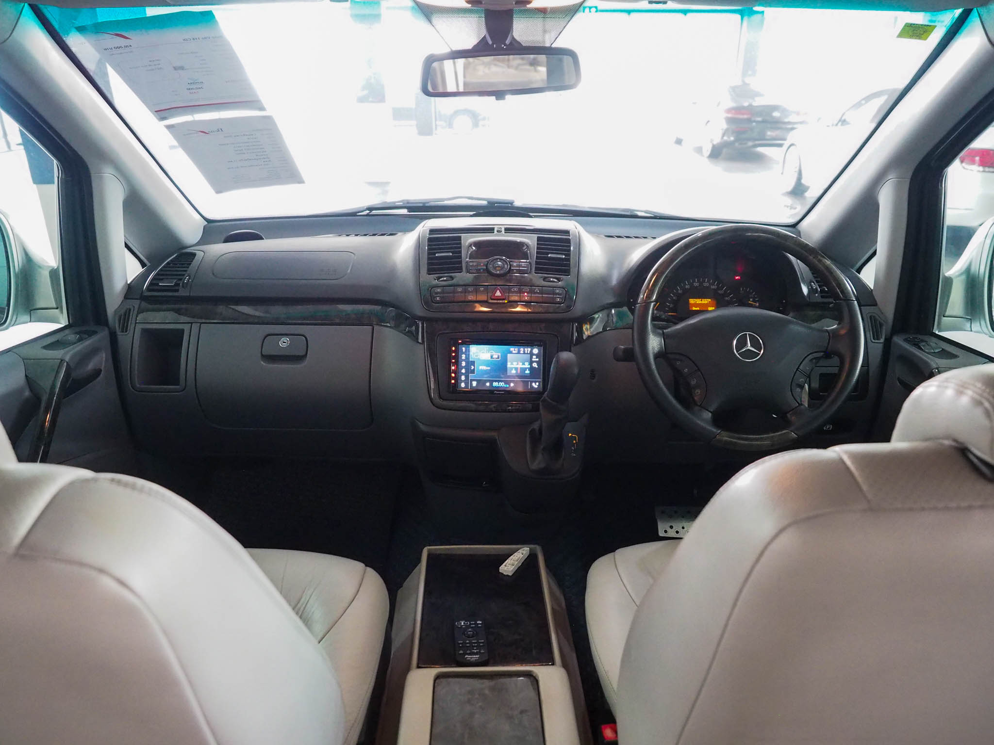 จองแล้ว VITO 115 CDI W639