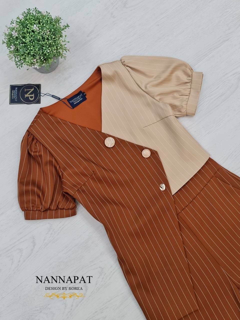 เสื้อกระดุมหน้า