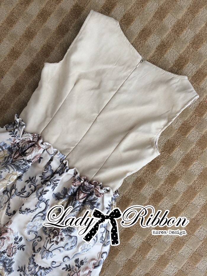 Lady Ribbon's Made 🎀 Lady Anna Dreamy Garden Embroidered Sleeveless Dress เดรสแขนกุดปักลายดอกไม้สวย ตัวนี้เหมาะสำหรับสาวหวานลุคคุณหนูค่ะ