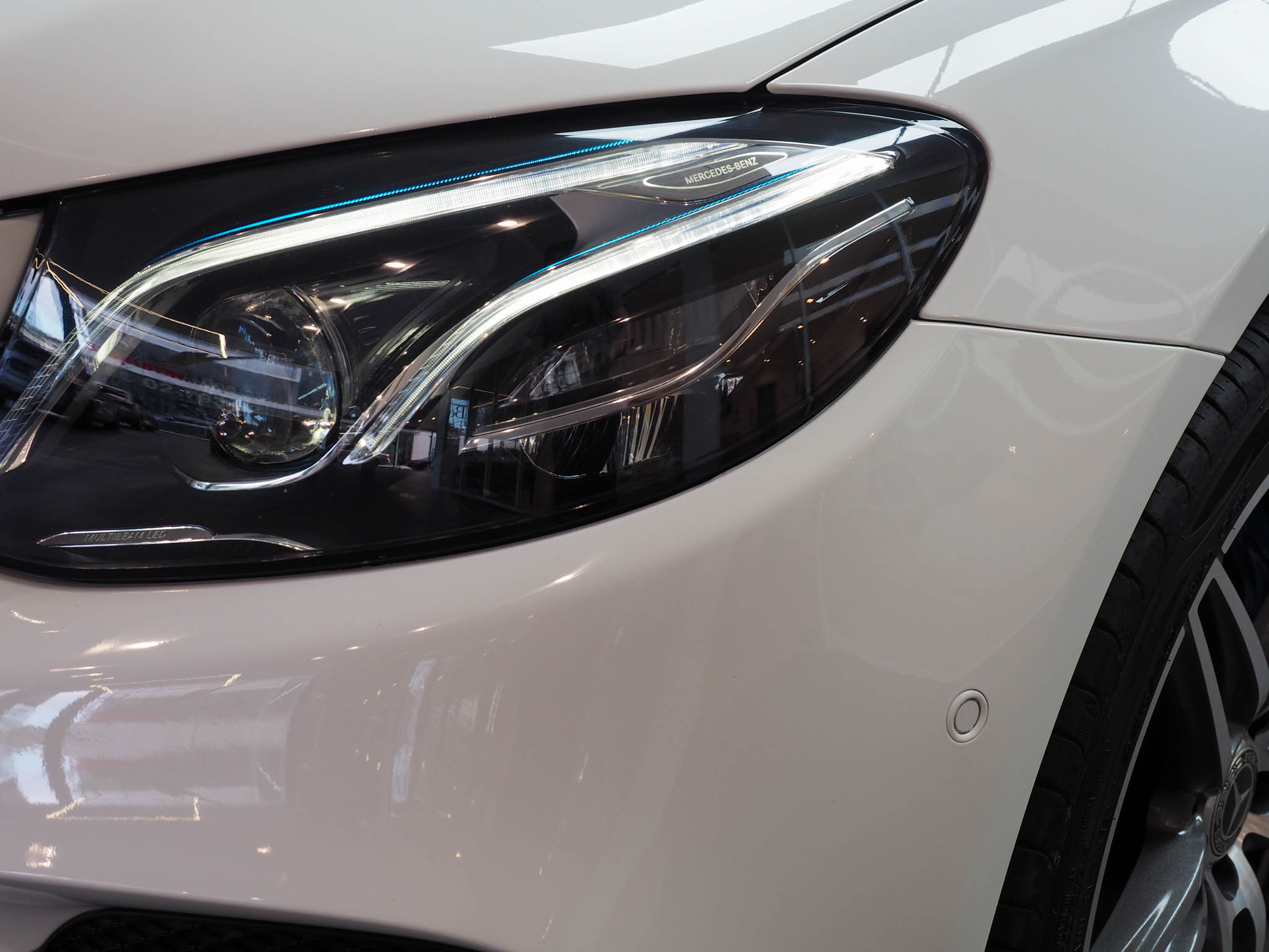 จองแล้ว E350e AMG Plug in Hybrid W213