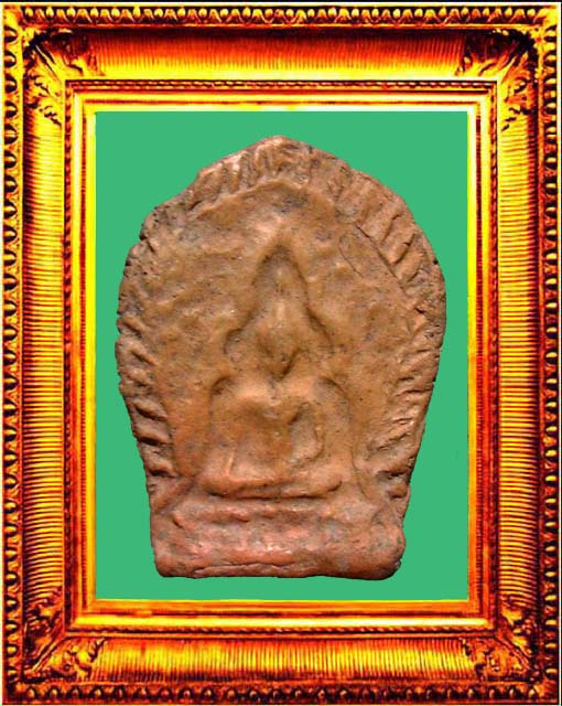 พระขุนแผนใบเสมาพิมพ์ข้างขีดกรุวัดมณเฑียร องค์ที่ 2